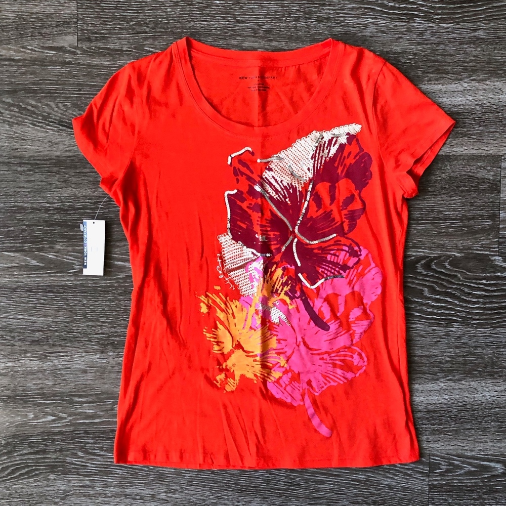 NEW YORK & COMPANY Orange T - Shirt with Sequins